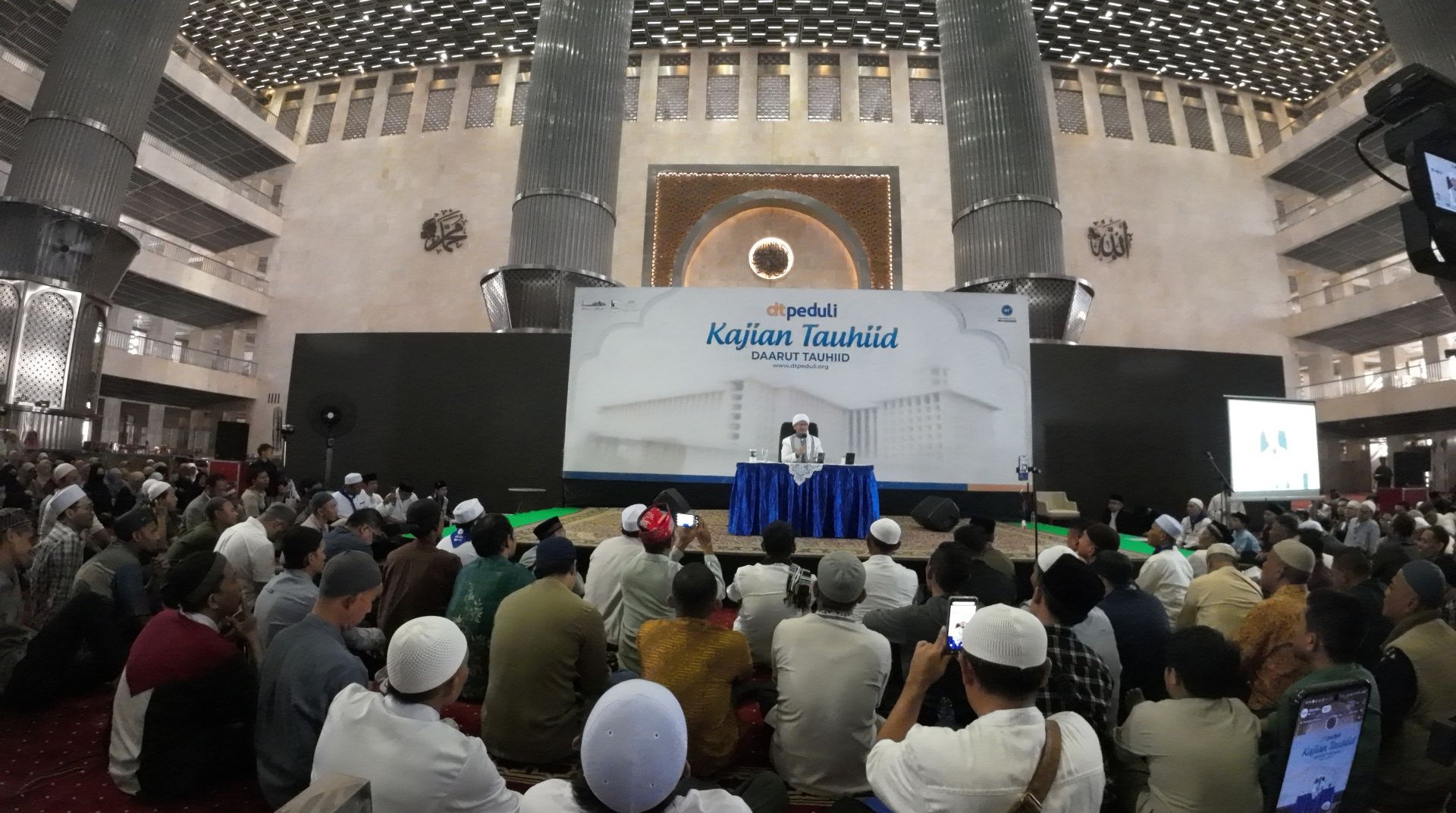 DT Peduli Gelar Kajian Tauhid Bersama Aa Gym, Lima Ribu Jemaah Padati Masjid Istiqlal 