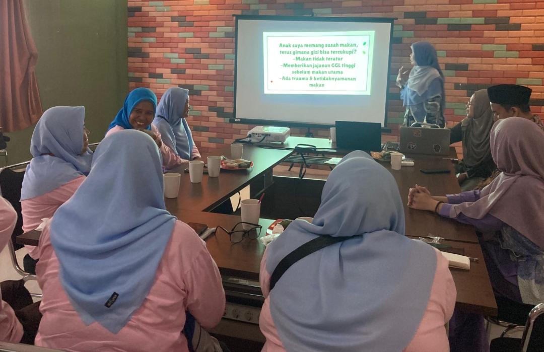 DT Peduli dan Yasmina Beri Pembekalan Stunting di Kedung Waringin 