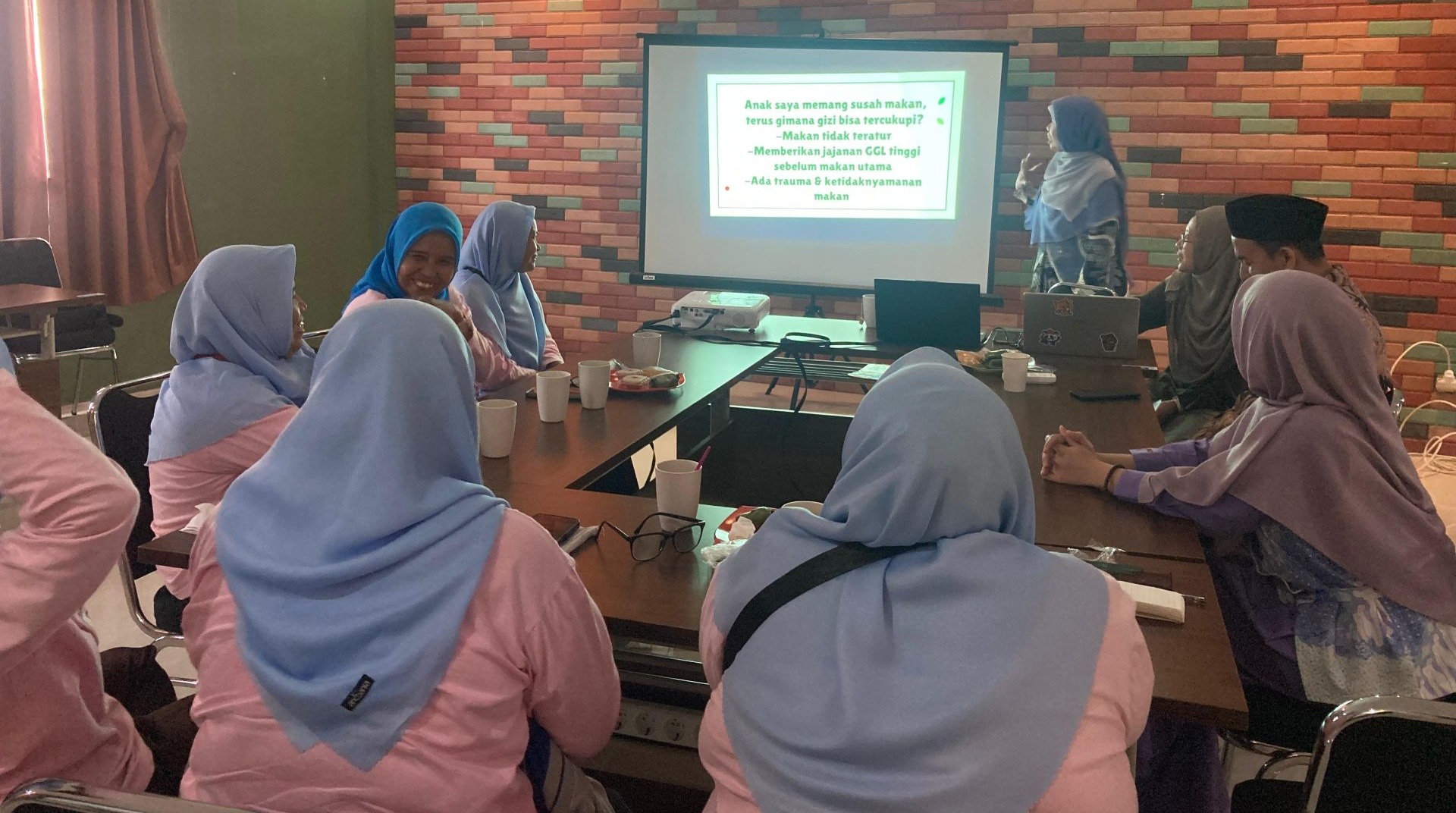 DT Peduli dan Yasmina Beri Pembekalan Stunting di Kedung Waringin 