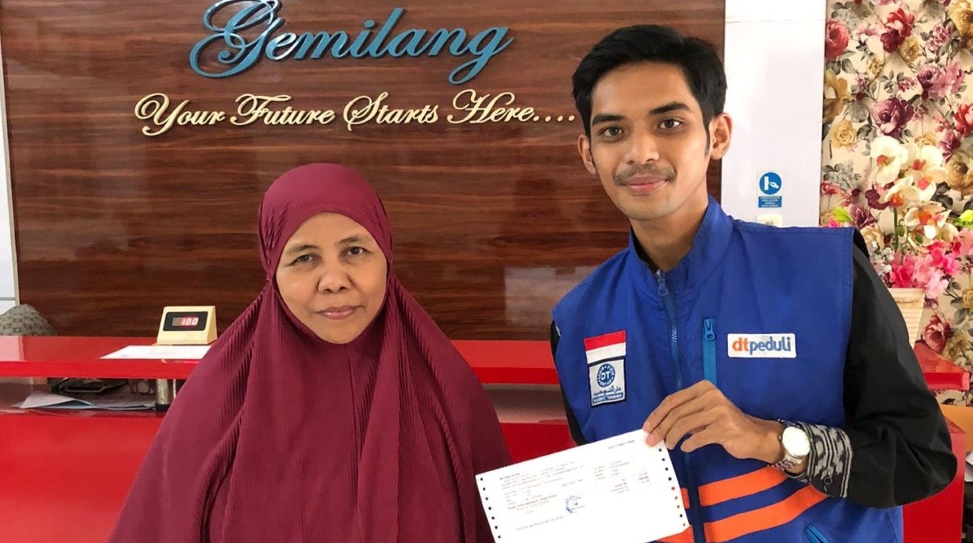 DT Peduli Depok Salurkan Bantuan Pendidikan untuk Aththar Manhal Faturrahman 