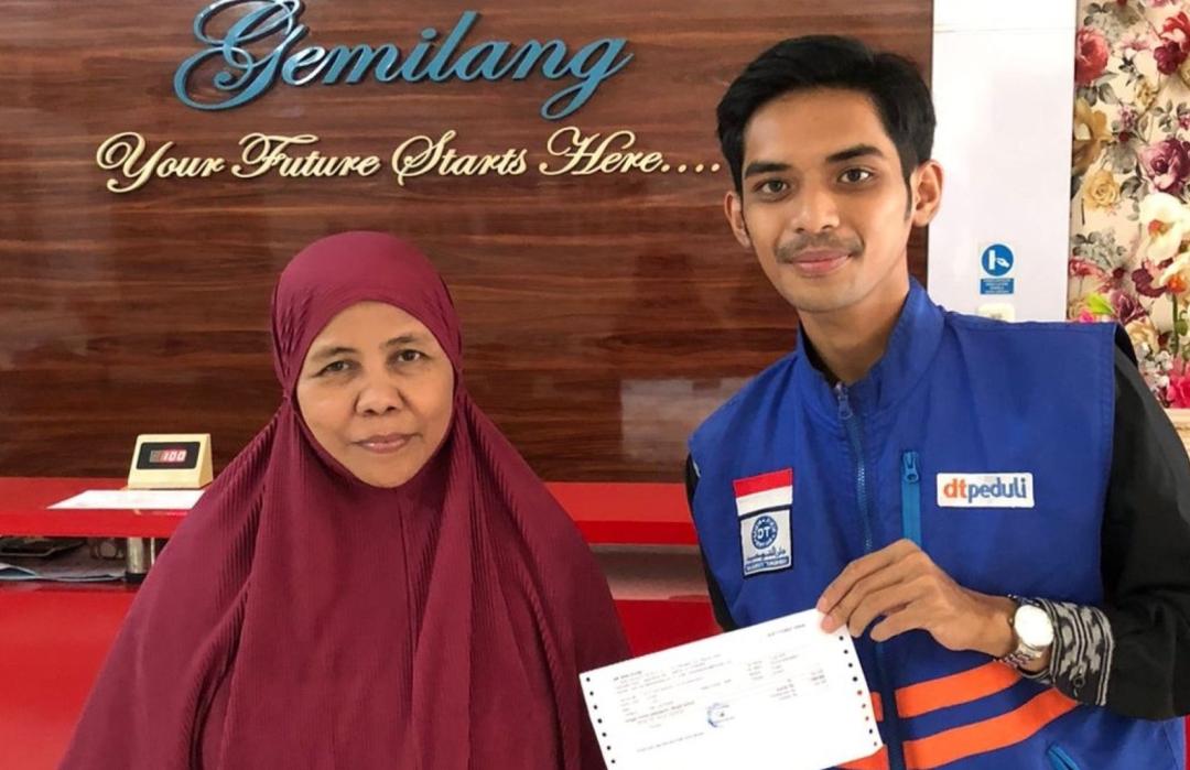 DT Peduli Depok Salurkan Bantuan Pendidikan untuk Aththar Manhal Faturrahman 