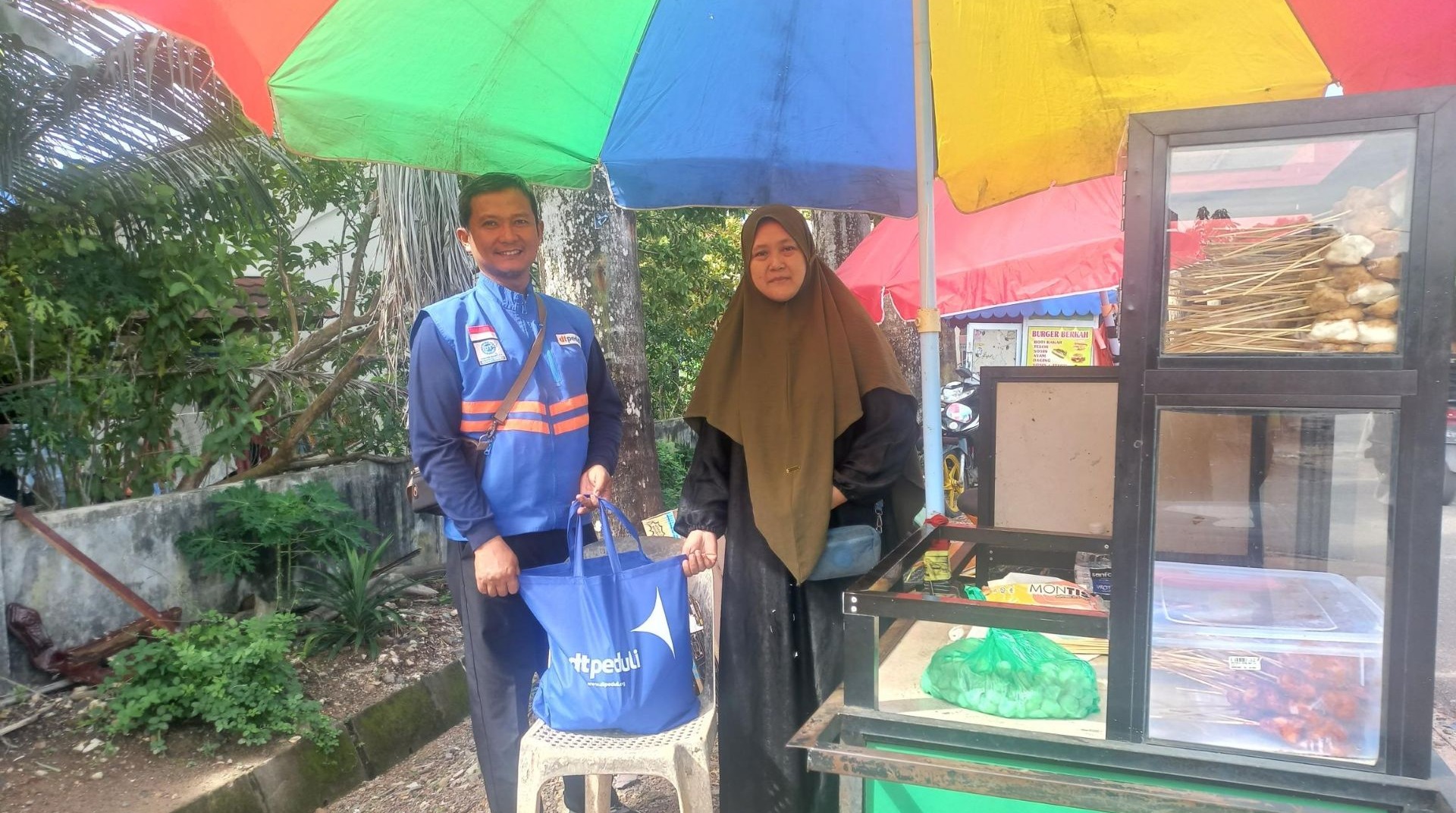 DT Peduli Kepri Salurkan Bantuan kepada Warga Kota Batam 