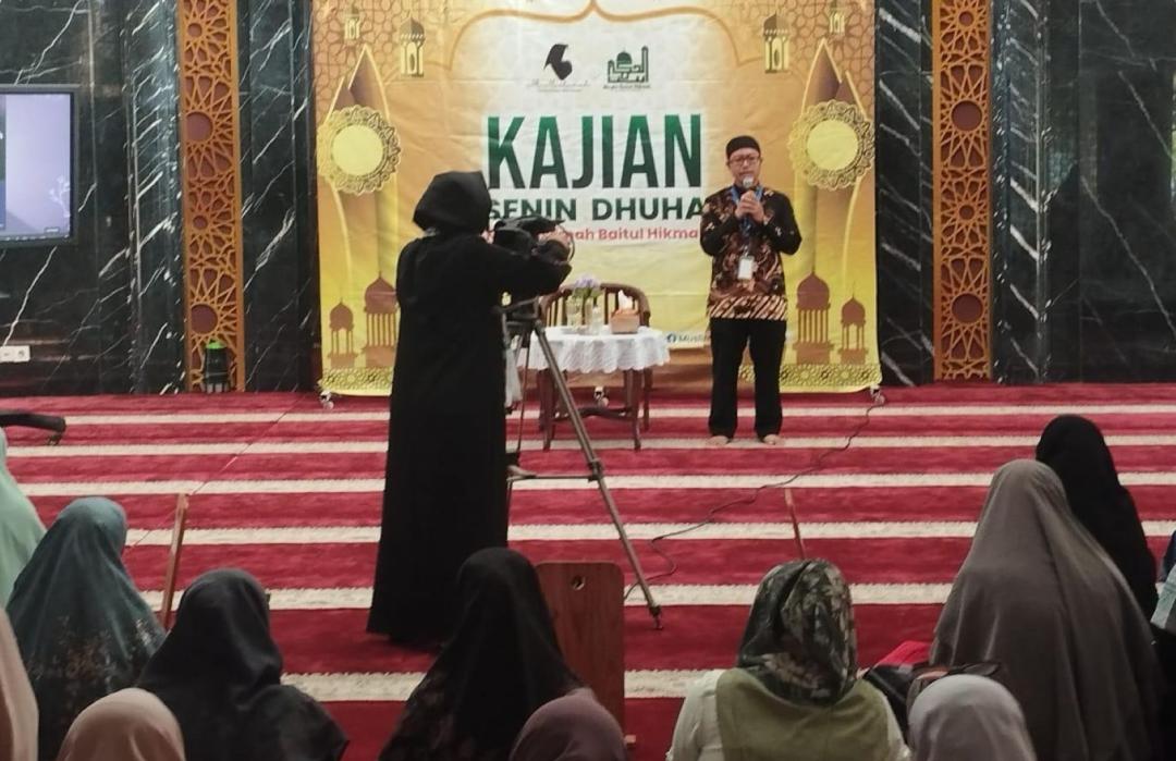 DT Peduli dan MT Muslimah Baitul Hikmah Gelar Kajian Dhuha tentang Adab Bermedia Sosial 