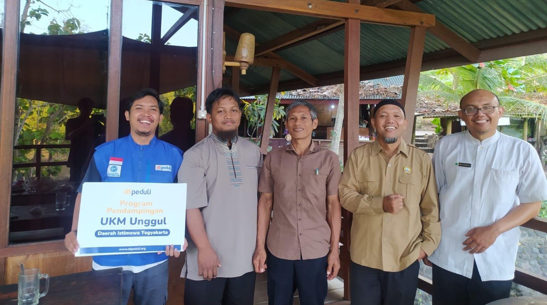 Dorong Inovasi, DT Peduli Dampingi UKM Unggul "Organiku" Lewat Studi Banding 