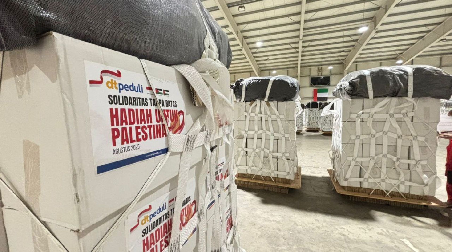 DT Peduli Bersama BNU dan UAE Air Force Berhasil Salurkan Bantuan Air-Drop 2.304 Paket Sembako untuk 11.520 Warga Gaza  