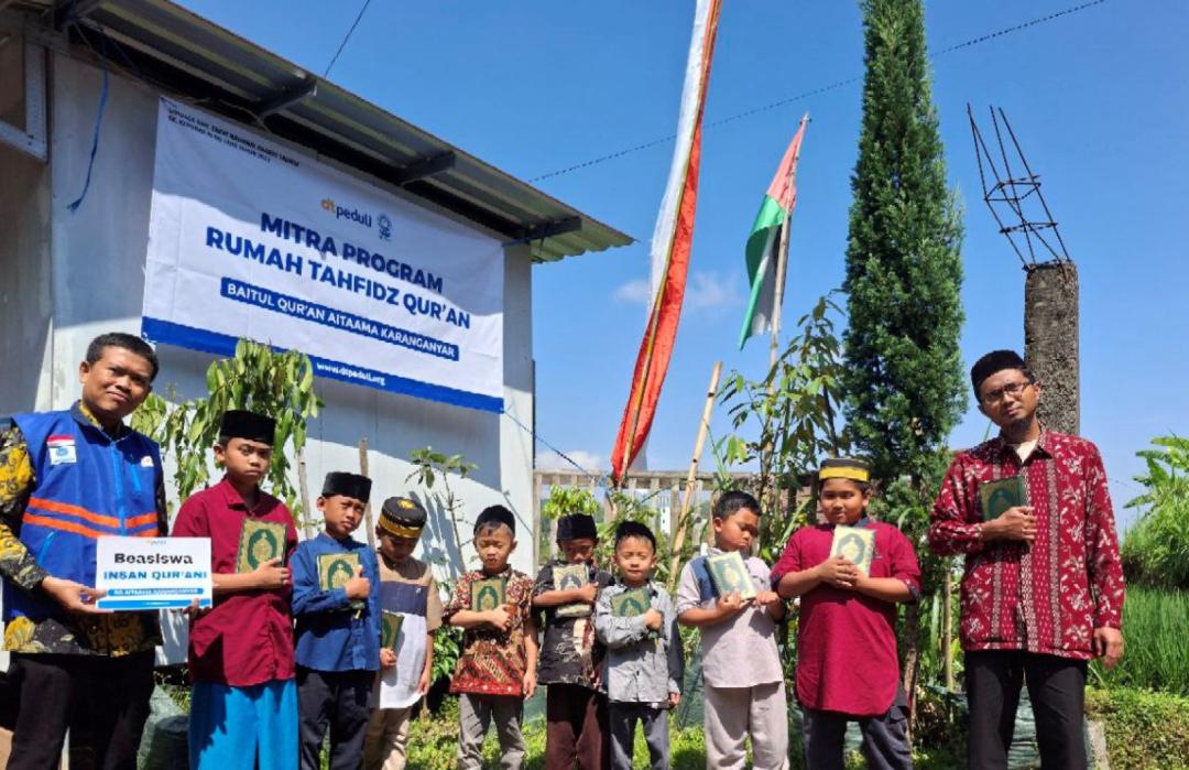 Cetak Hafidz Qur'an, DT Peduli Solo Salurkan Beasiswa untuk Santri Yatim dan Duafa 