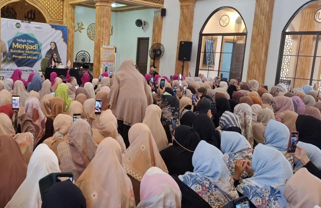 Perkuat Syiar Islam, DT Peduli dan Mazkanul Huffadz Gelar Safari Dakwah Bersama Ustadzah Oki Setiana Dewi 