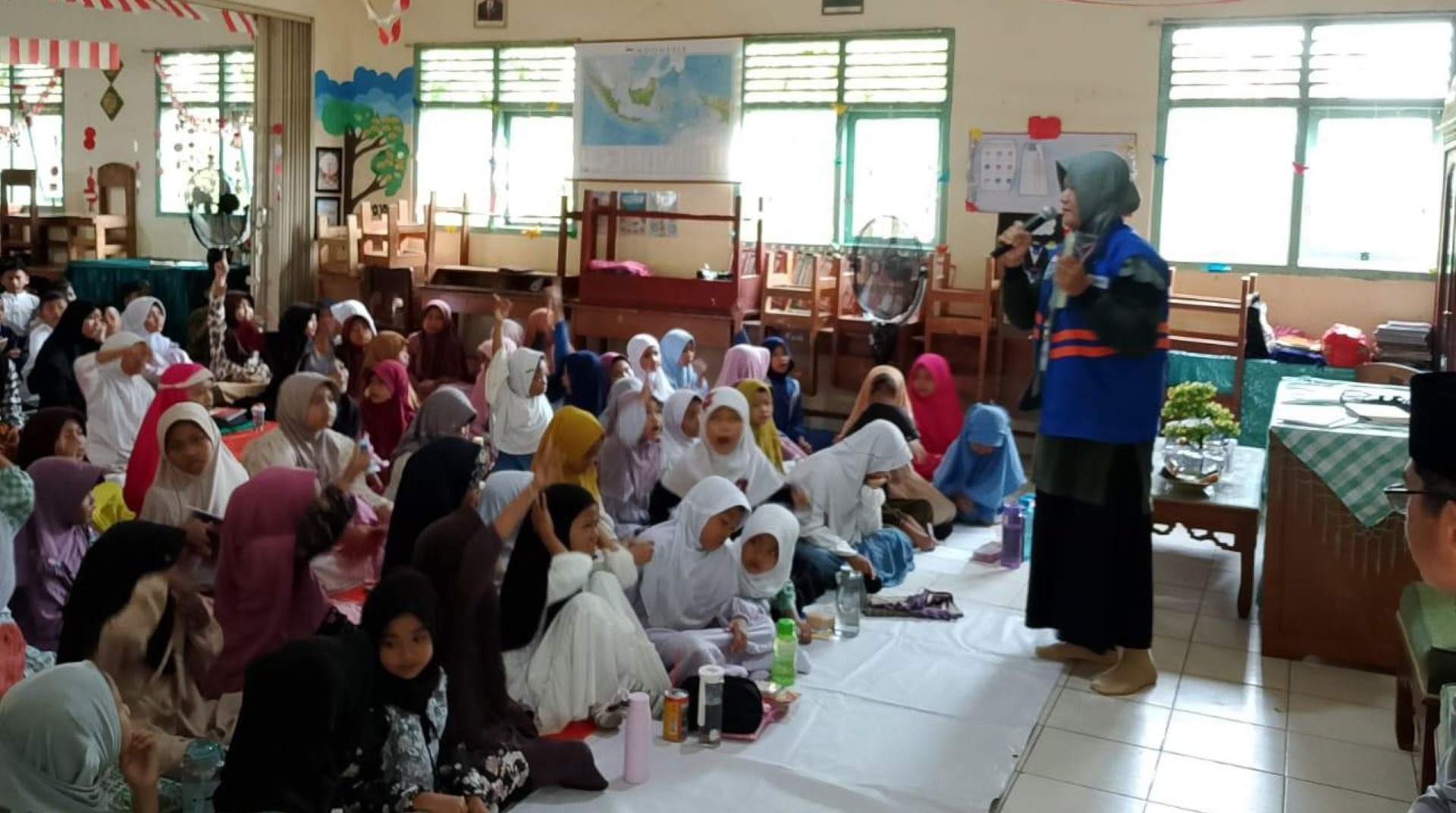 Meriah, Peringatan Maulid Nabi di SDN 6 Metro Timur Hadirkan Dongeng Islami dan Aksi Peduli 