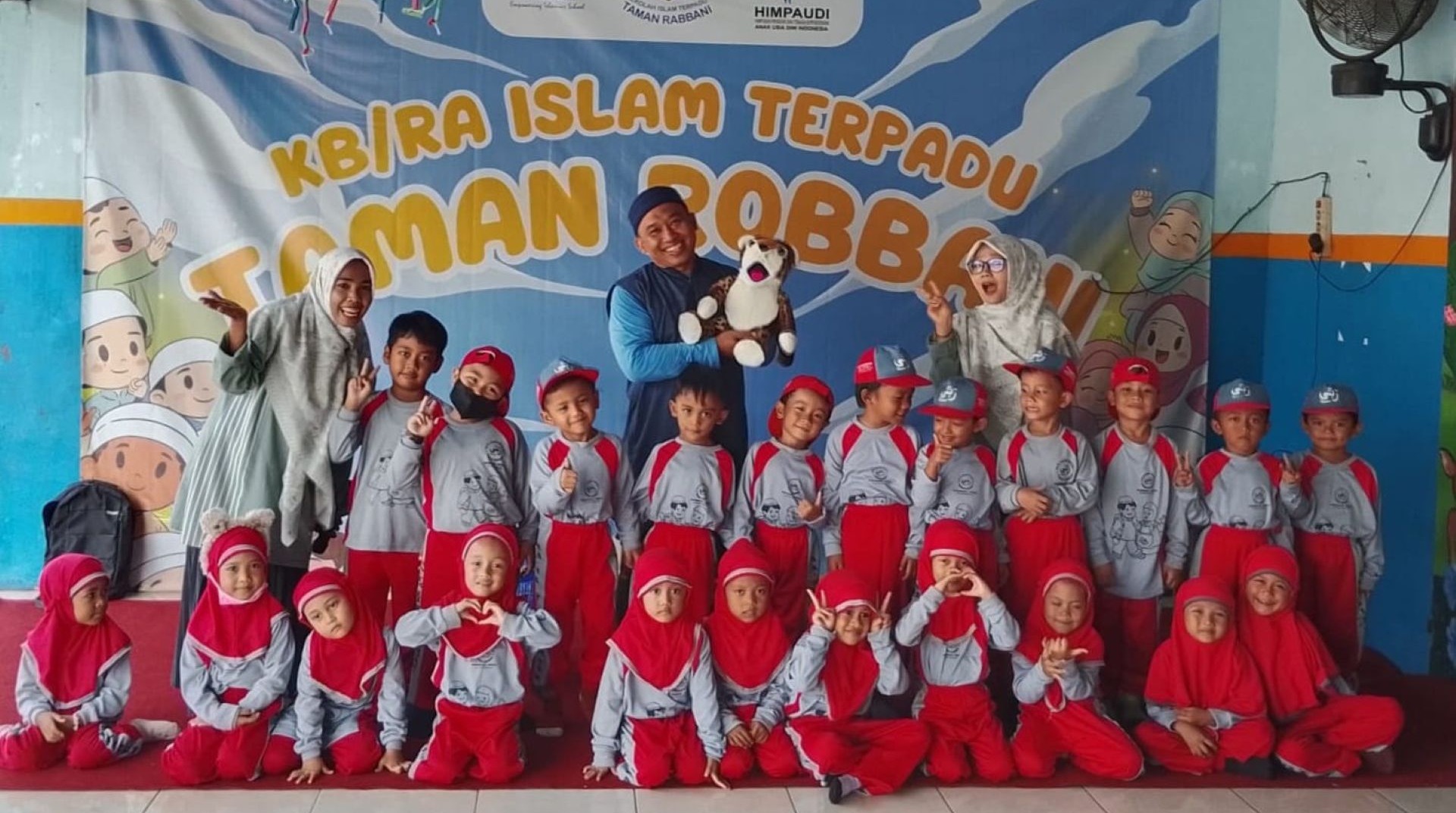 Ajarkan Akhlak Rasulullah, TK Robbani dan DT Peduli Peringati Maulid Nabi Bersama Si Mantul 