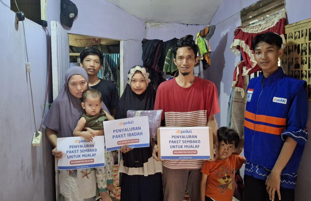 DT Peduli Kalsel Salurkan Bantuan Layanan Mustahik Peduli untuk Mualaf 