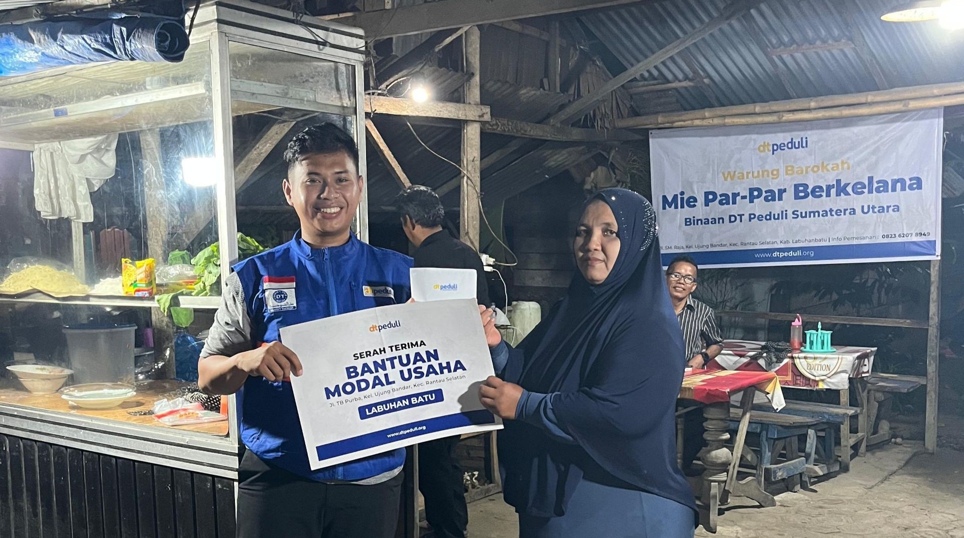 Dorong Kemandirian UMKM Lokal, DT Peduli Sumut Salurkan Bantuan Modal Usaha Mie Par-Par Labuhanbatu 