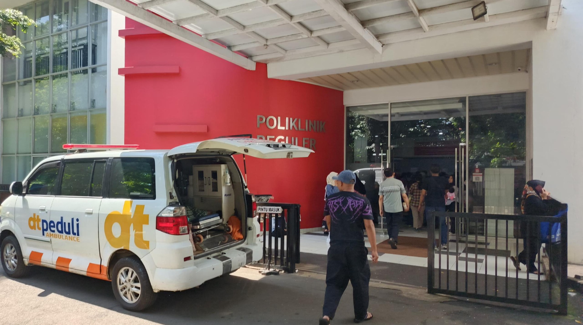 Bantu Akses Layanan Kesehatan, DT Peduli Bogor Antar Pasien ke RS PMI Bogor