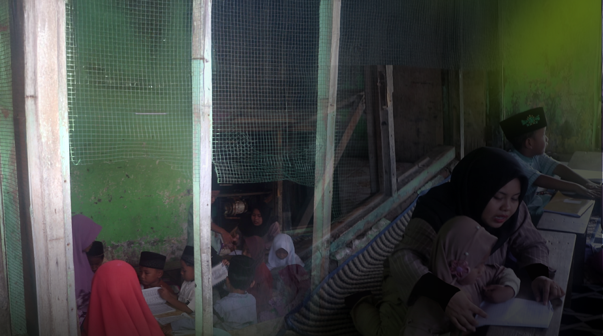 Jauh dari Sorotan, Anak-anak Pelosok Bekasi Rindu Tempat Layak untuk Mengaji