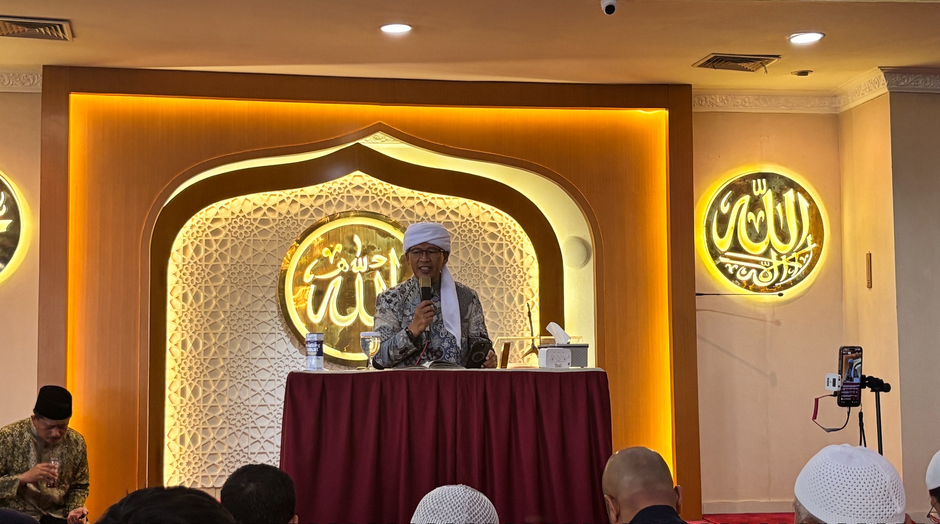 Kajian Al-Hikam di Masjid Alatief Bahas Hakikat Kedekatan Seorang Hamba kepada Allah