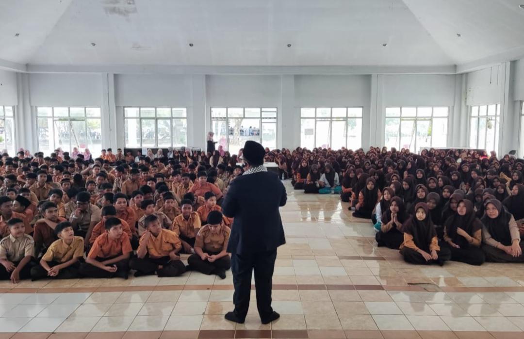 DT Peduli Aceh Kembali Menggelar Kajian Motivasi dan Berkisah Palestina di MTsN 4 Banda Aceh