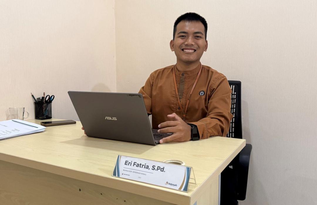 Anak Buruh Pabrik Itu Kini Jadi Pemimpin 