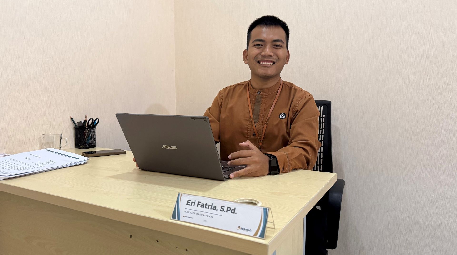 Anak Buruh Pabrik Itu Kini Jadi Pemimpin 