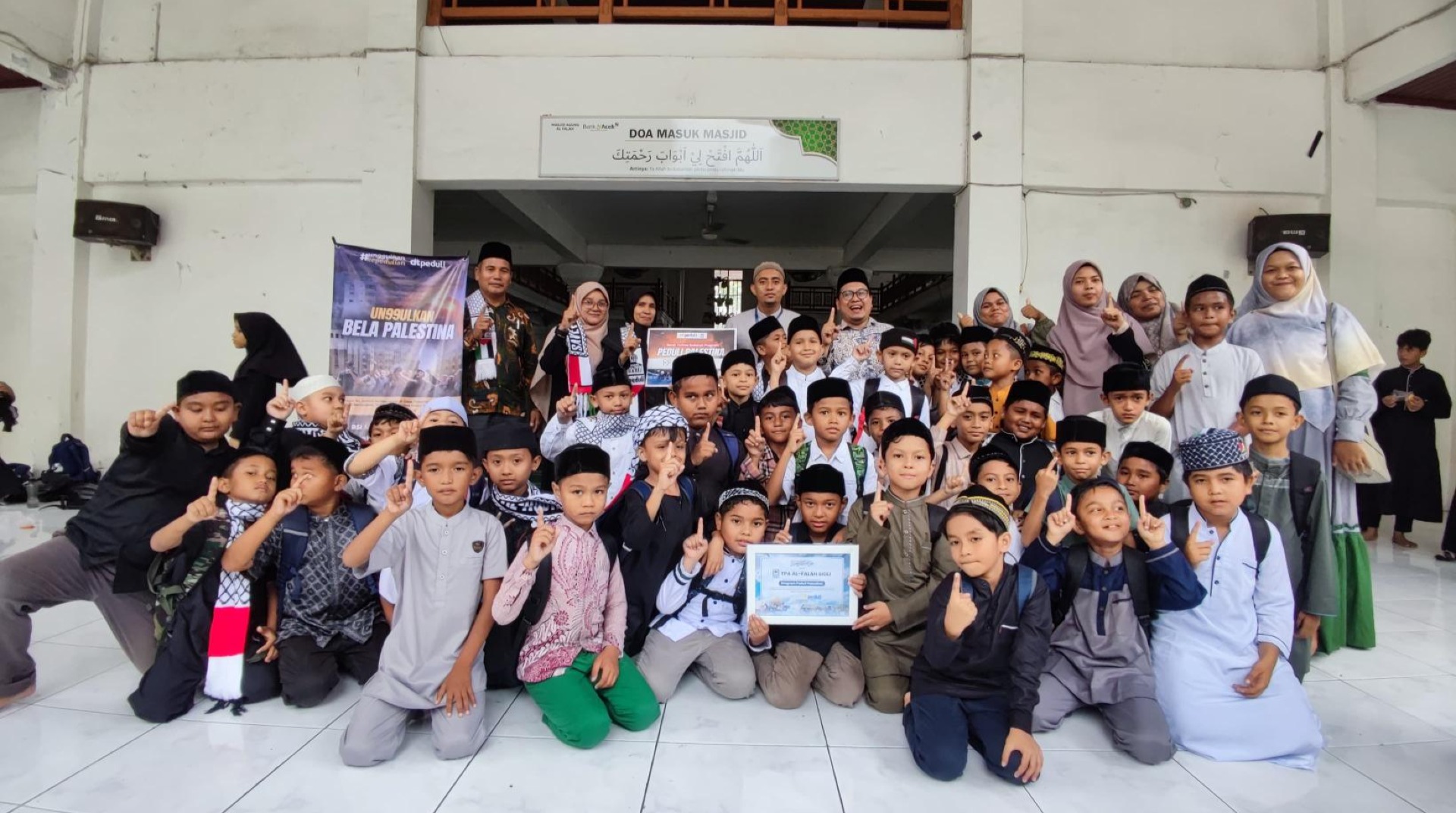 Santri TPA Al-Falah Sigli Belajar Makna Kepedulian Terhadap Sesama Melalui Berkisah Palestina