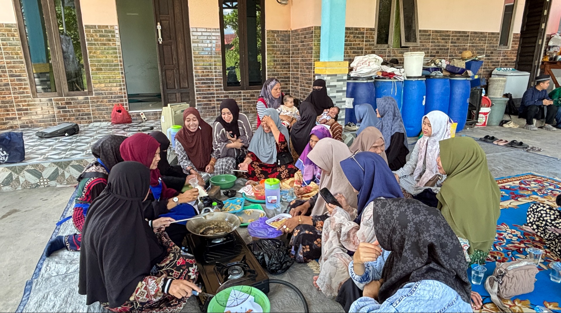 DT Peduli Kalsel Gelar Pelatihan Pembuatan Oleh-Oleh di Desa Alalak