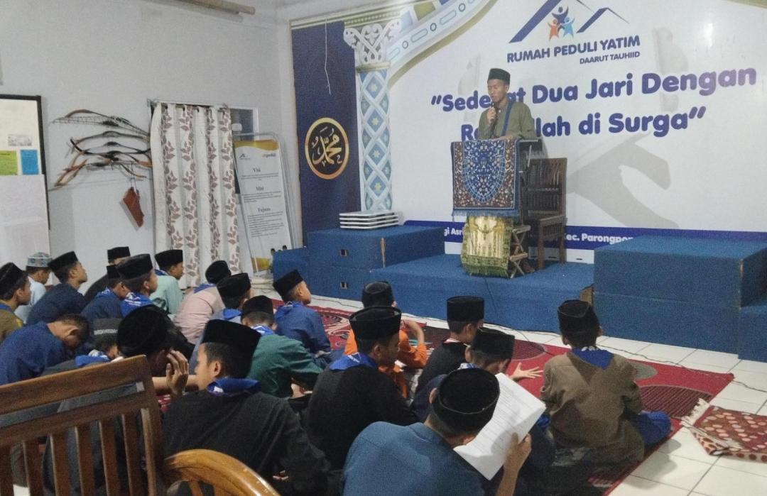 DT Peduli Bandung Latih Santri Jadi Khatib Muda Berani Berdakwah