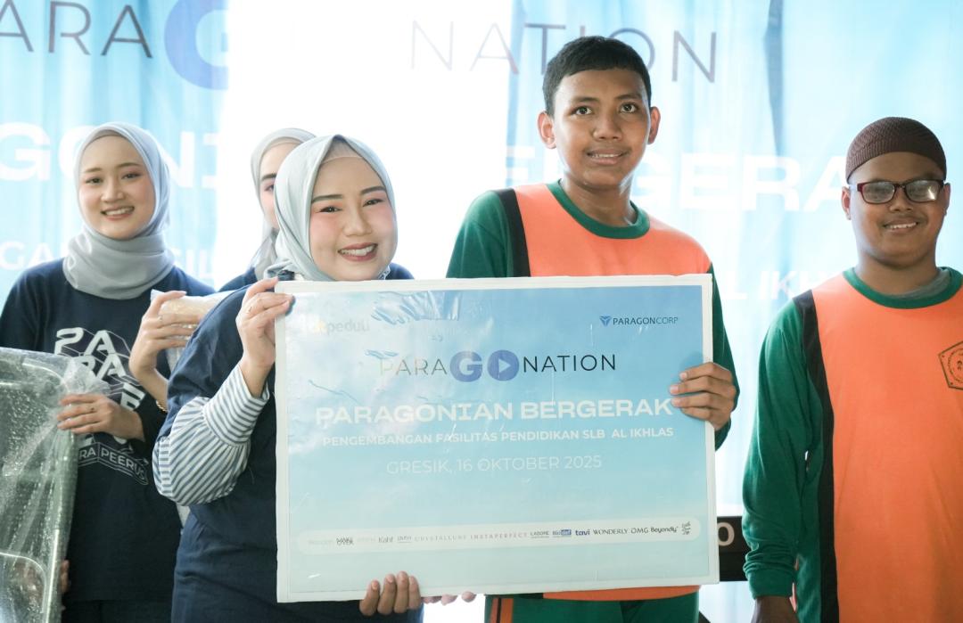 Bergerak Peduli Pendidikan, Paragonian Salurkan CSR untuk SLB Al-Ikhlas di Gresik