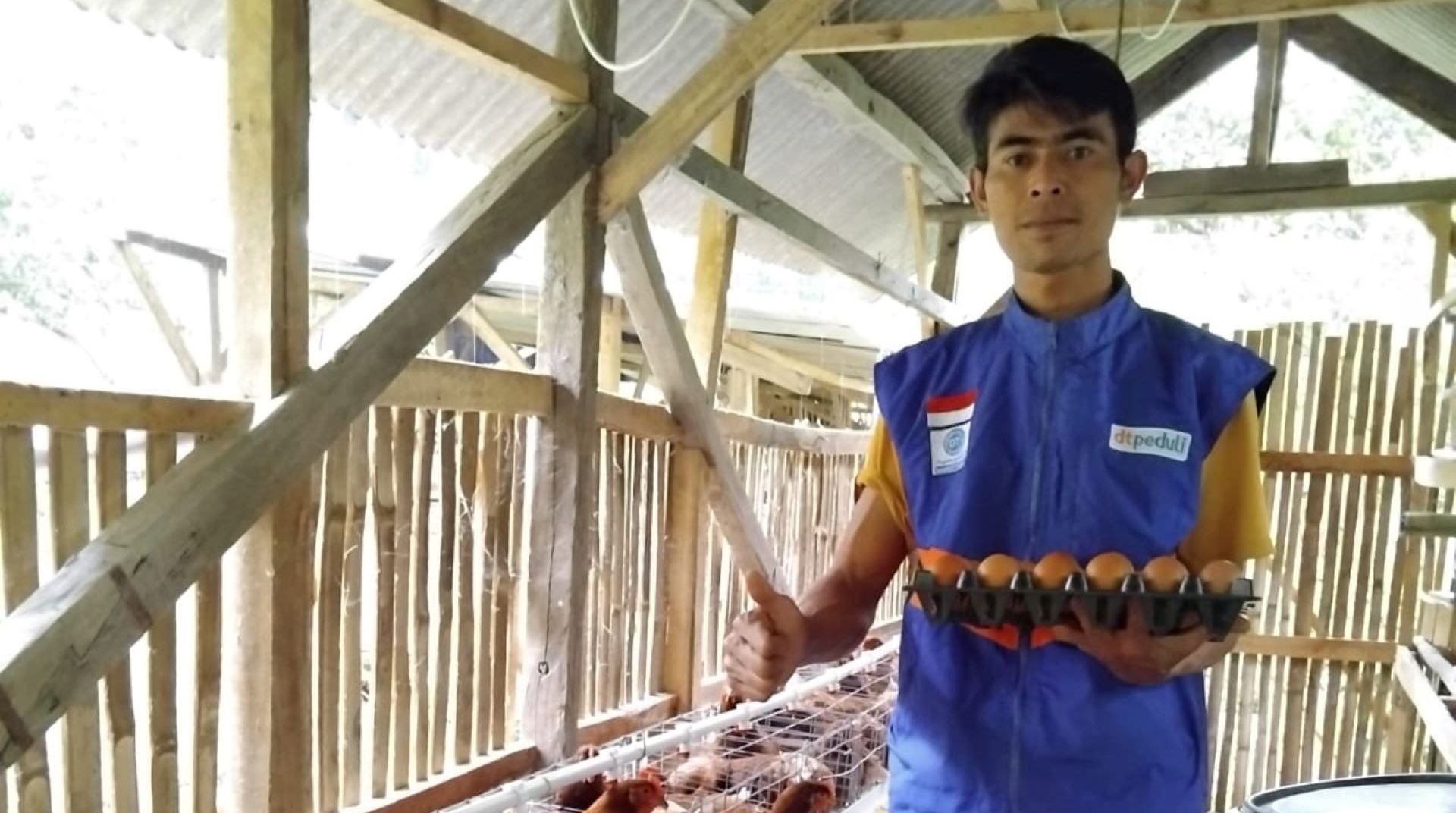 Kisah Inspiratif Rohmat dari Desa Sejahtera  