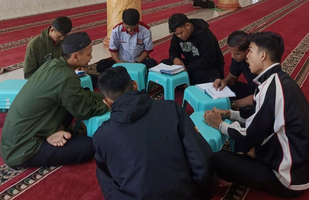 Perkuat Budaya Kerja Qurani, DT Peduli Sumbar dan Budiman Peduli Gelar Tahsin Rutin Karyawan Budiman Swalayan 