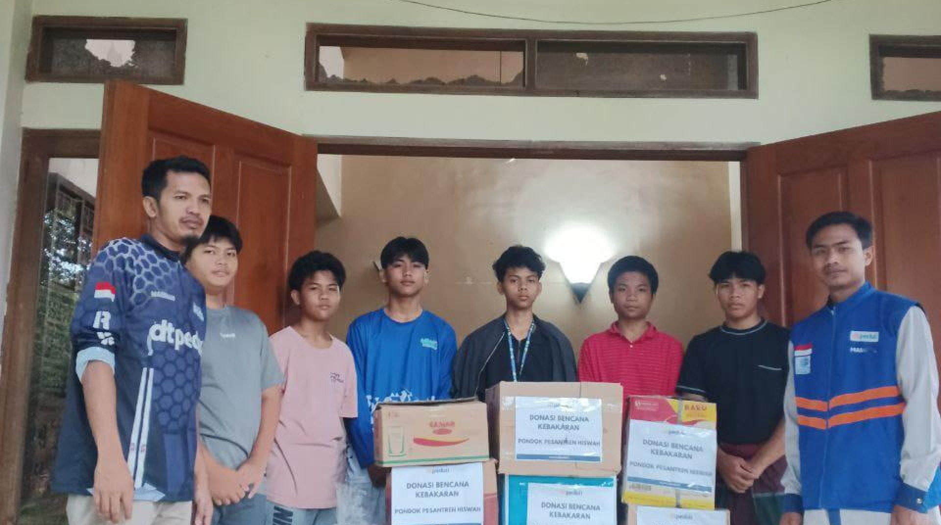 Ludes Dilalap Api, DT Peduli Bogor Distribusikan Bantuan Darurat ke Pesantren Hiswah Billabon