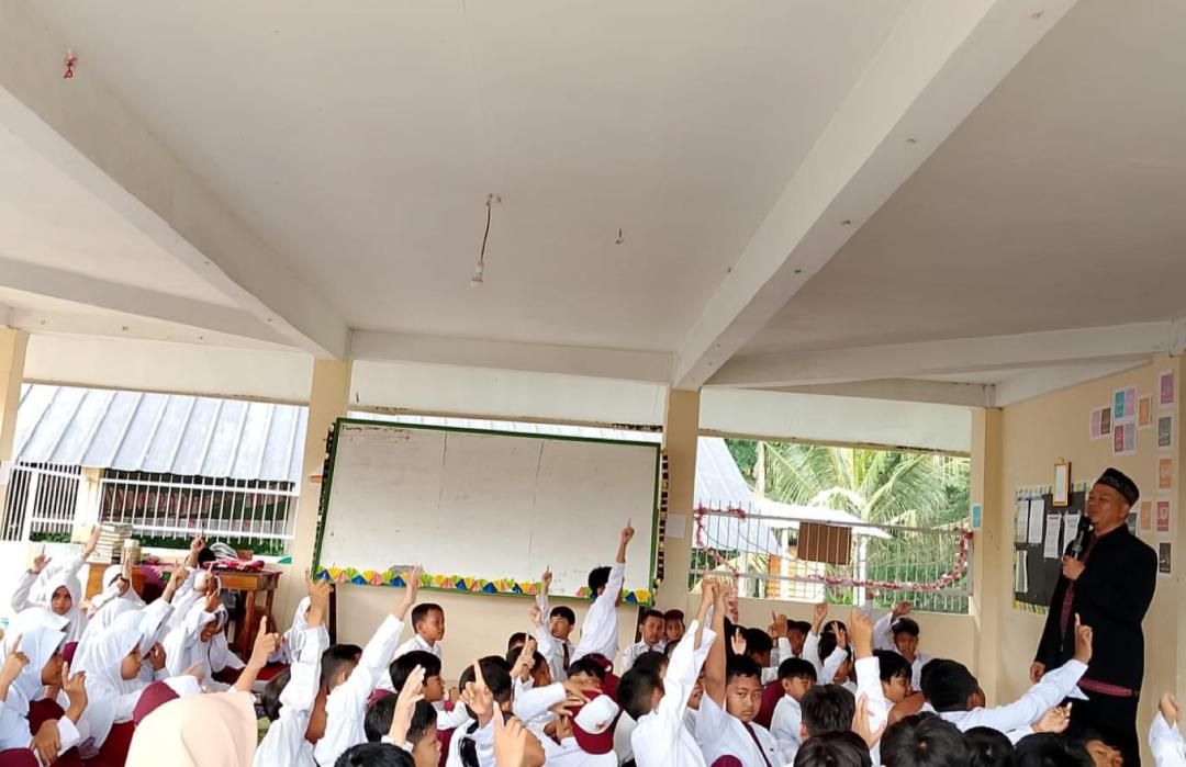 SDTQ Muhammad Al Fatih Dukung Program Pemberdayaan Ekonomi Ibu Tina bersama DT Peduli Metro