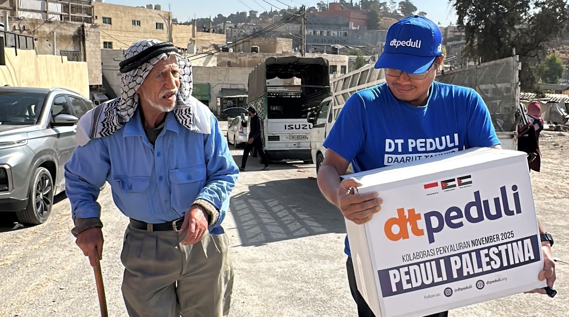 Ketika Bantuan 300 Paket Sembako Jadi Harapan Pengungsi Palestina 