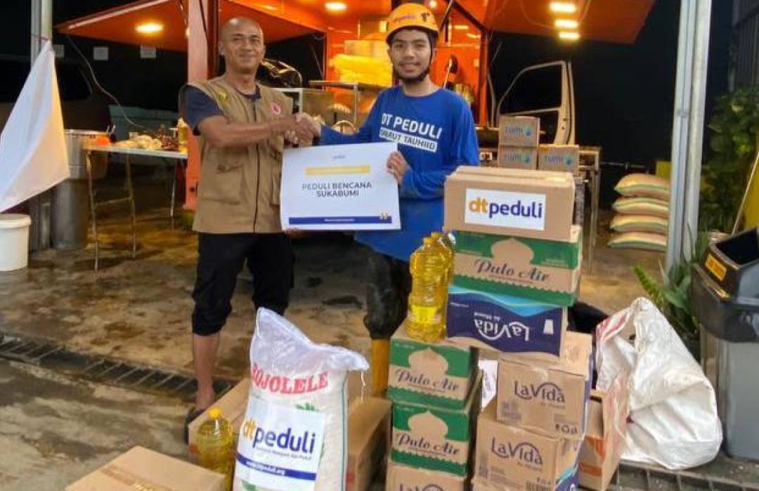 DT Peduli Sukabumi Salurkan Bantuan untuk Warga Terdampak Banjir dan Longsor di Kabupaten Sukabumi