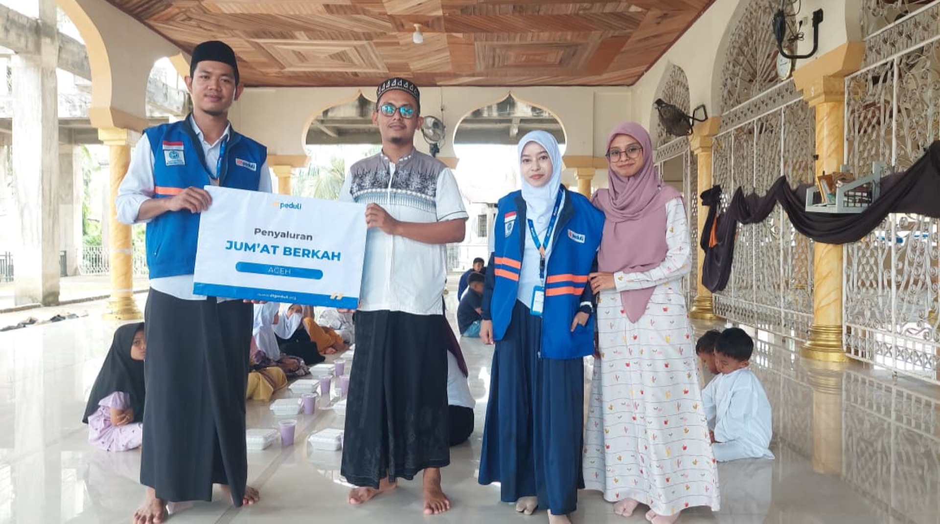 Program "Jum'at Berkah" Bahagiakan Anak Yatim Piatu di Seluruh Kemukiman Montasik Aceh Besar