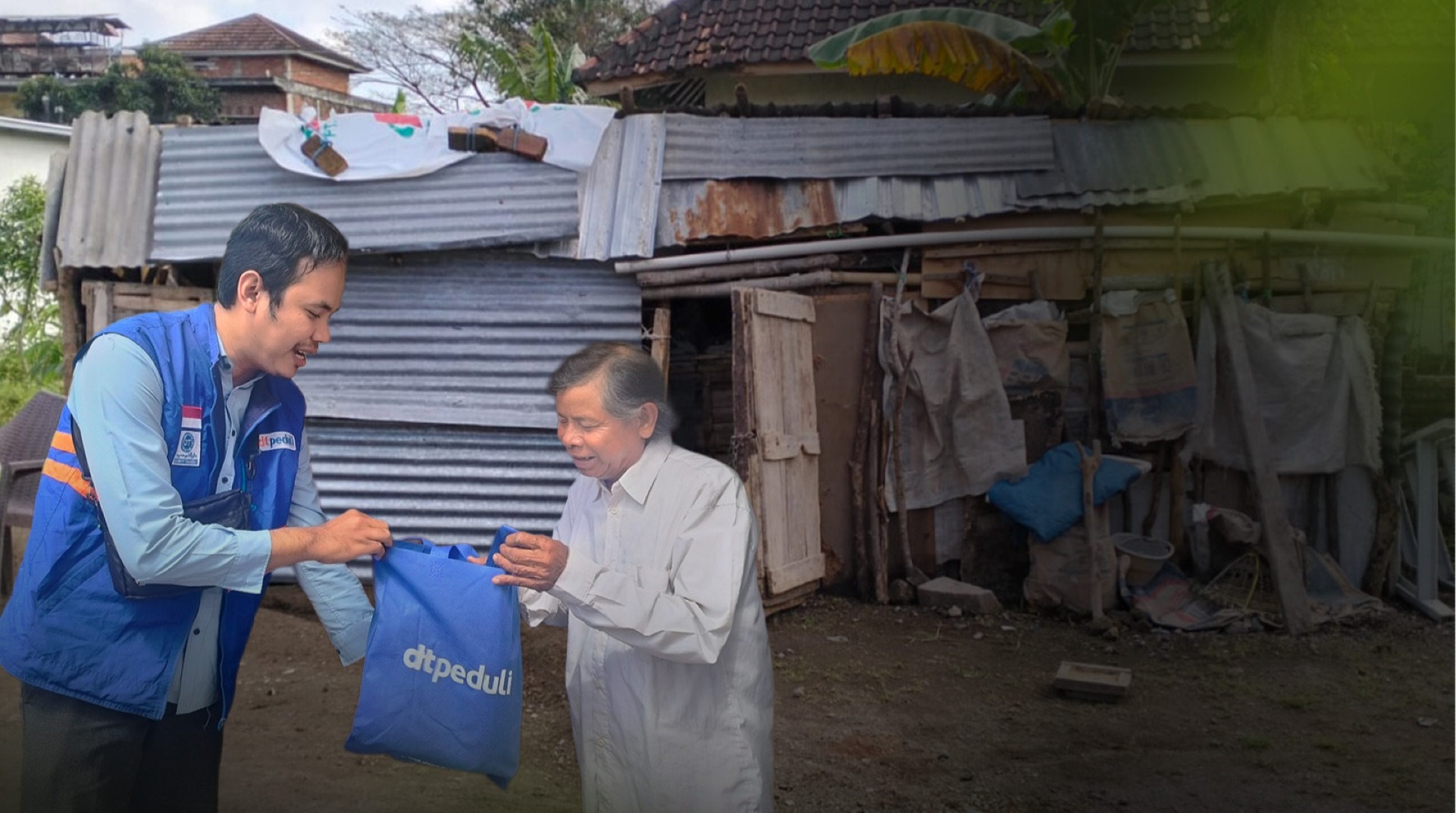 Tak Ada Atap Kokoh untuk Berteduh, Wujudkan Rumah Layak untuk Kakek Sahdan