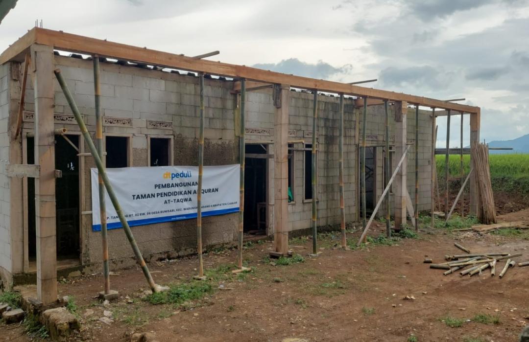 DT Peduli Cianjur Salurkan Dana Crowdfunding untuk Peningkatan Sarana Belajar di RA At-Taqwa