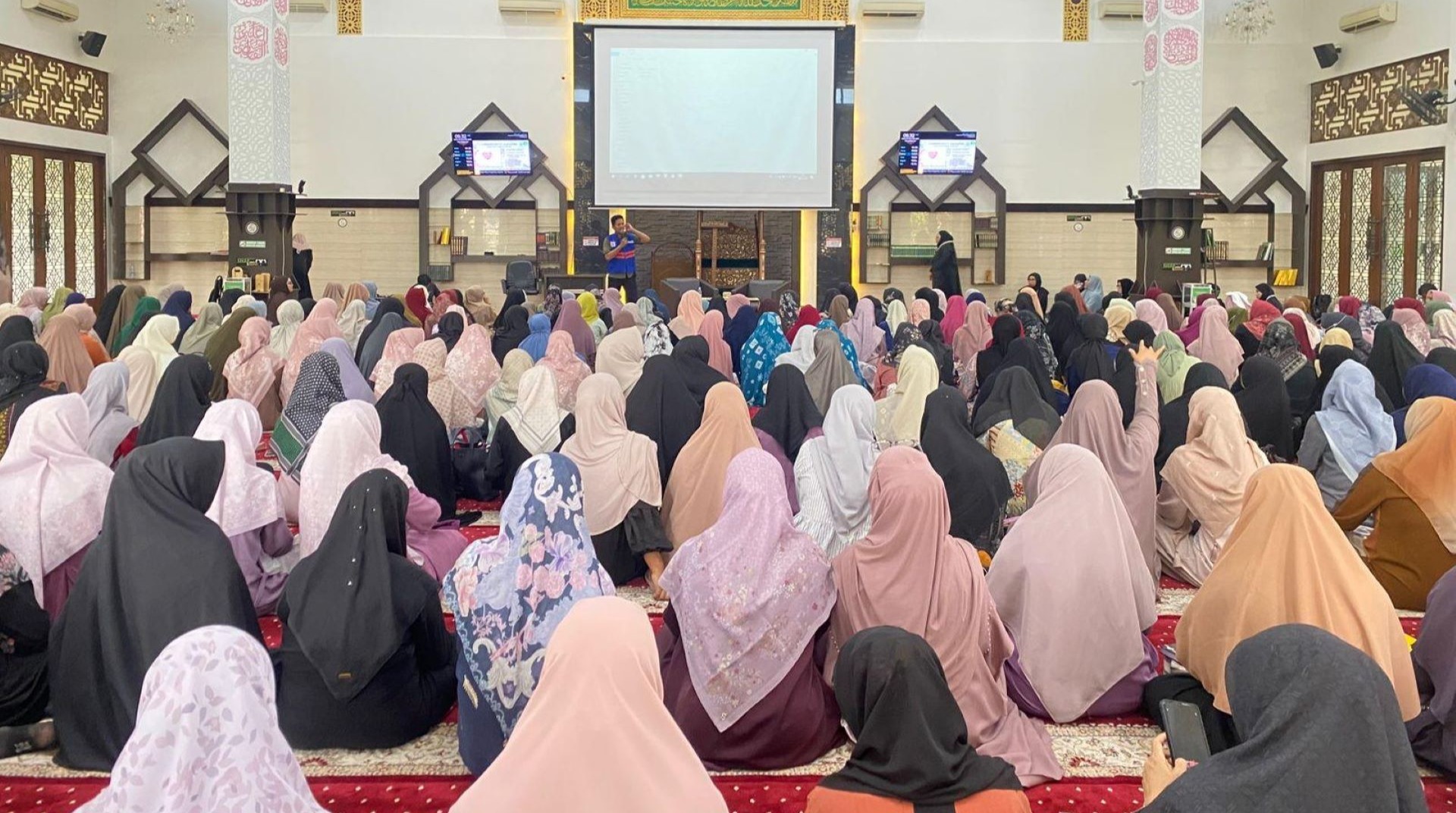 Bahas Fenomena Flexing, DT Peduli Riau dan MT Maryam Gelar Kajian Spesial Bersama Ustadzah Astrie Ivo 