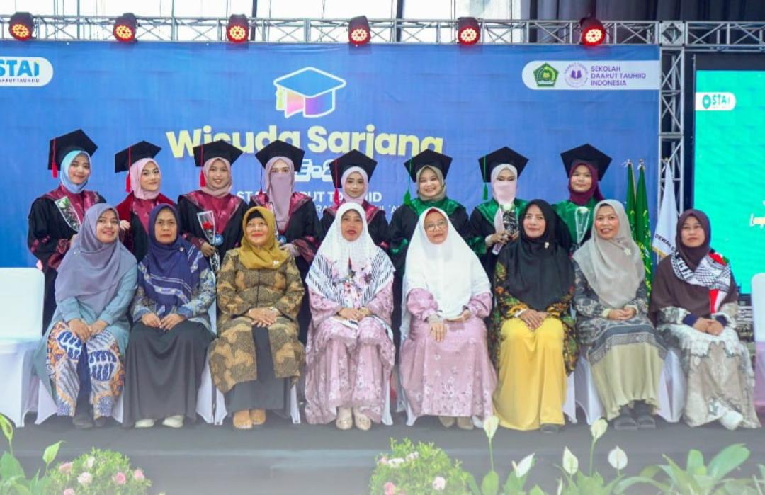 Wisuda Ke-2 STAI Daarut Tauhiid Bandung: Wujud Sinergi Pendidikan dan Kepedulian 