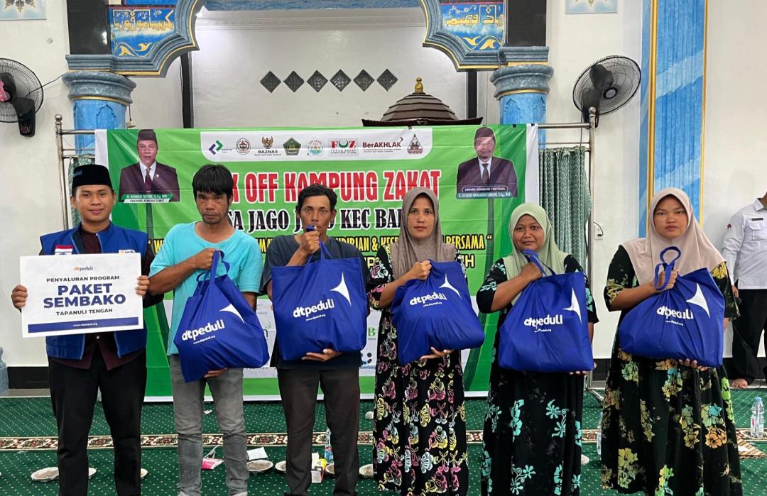 DT Peduli Sumut Salurkan Paket Sembako di Desa Jago Jago, Kabupaten Tapanuli Tengah 