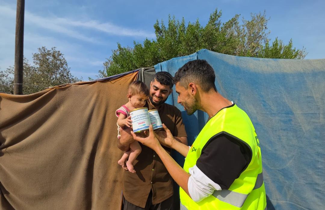 Menggapai Senyum Bayi di Tengah Puing-Puing Gaza 