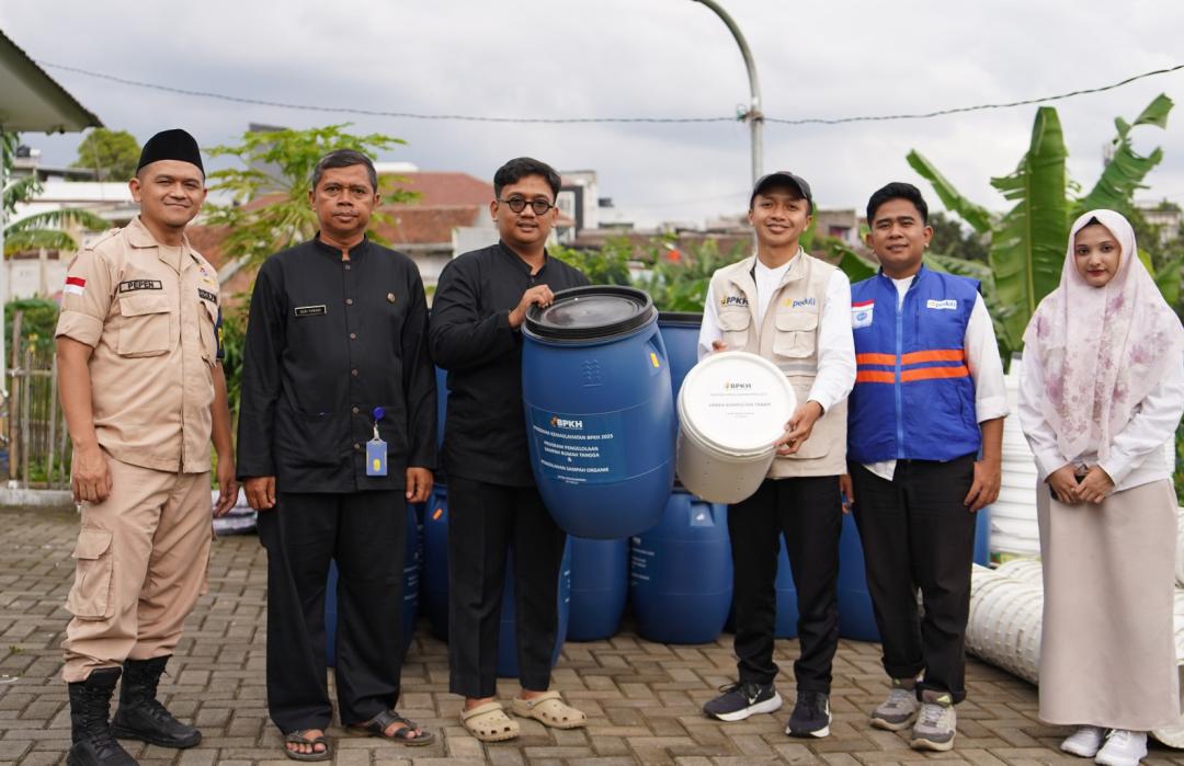 DT Peduli dan BPKH Edukasi Warga Bandung Kelola Sampah Organik Secara Mandiri
