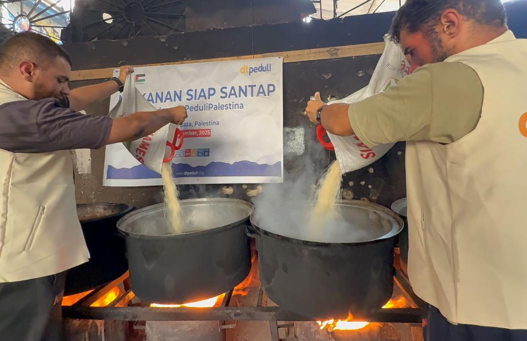 Dapur Harapan di Tengah Puing Gaza  