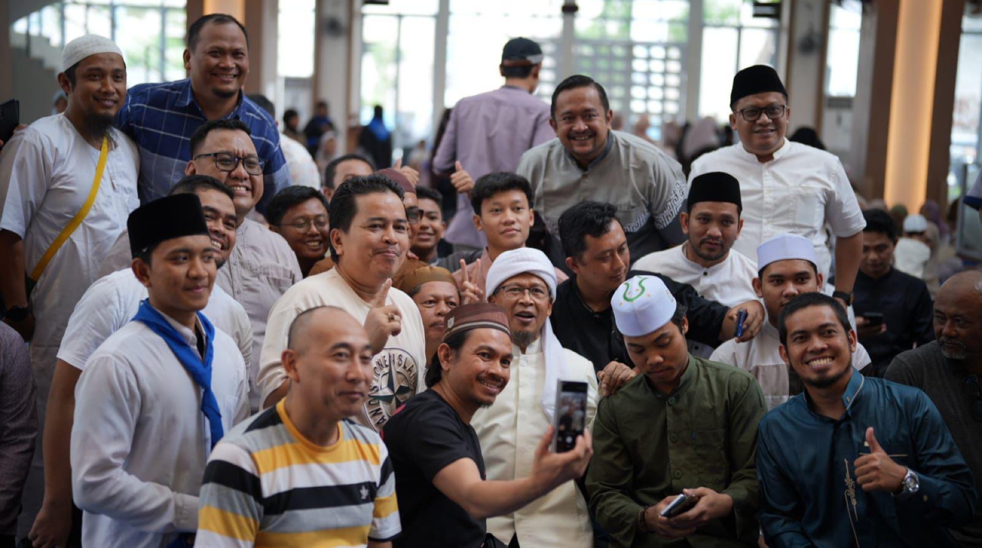 Majelis Taklim Khairunnisa Salurkan Donasi Palestina Melalui DT Peduli Batam