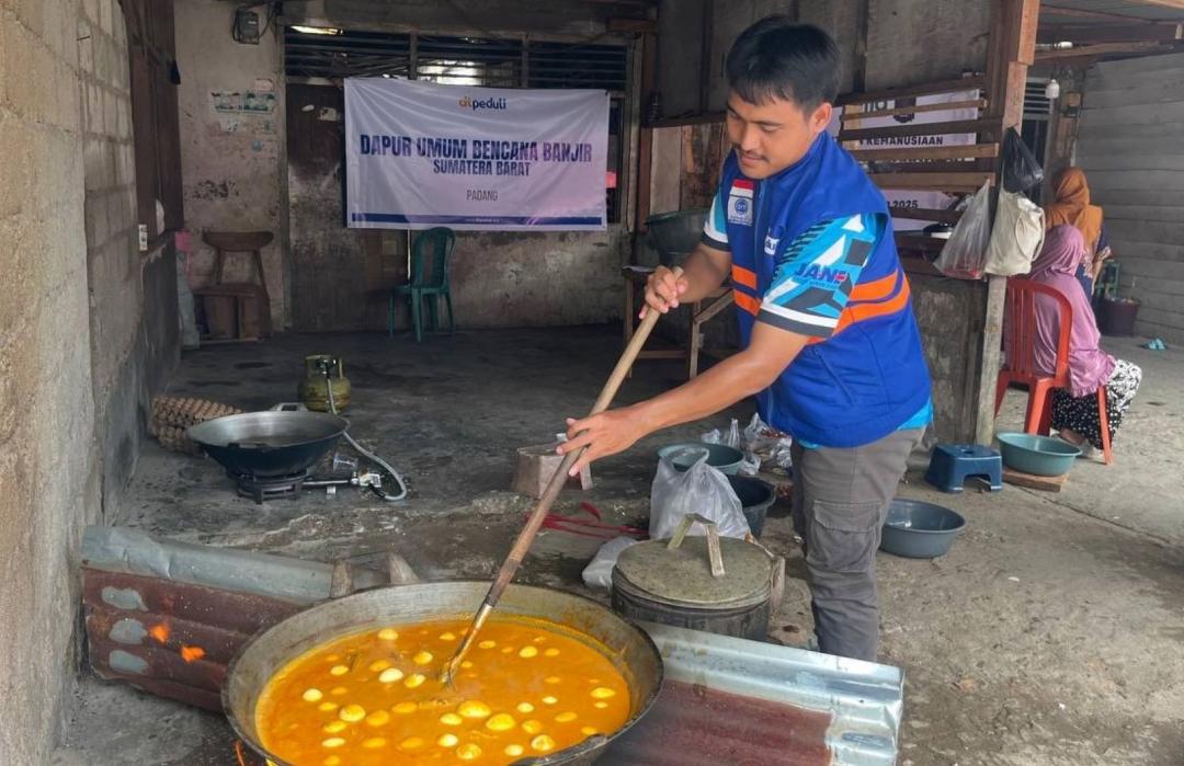 Tanggap Cepat Bencana, DT Peduli Sumbar Dirikan Dapur Umum di Lambung Bukit Padang 