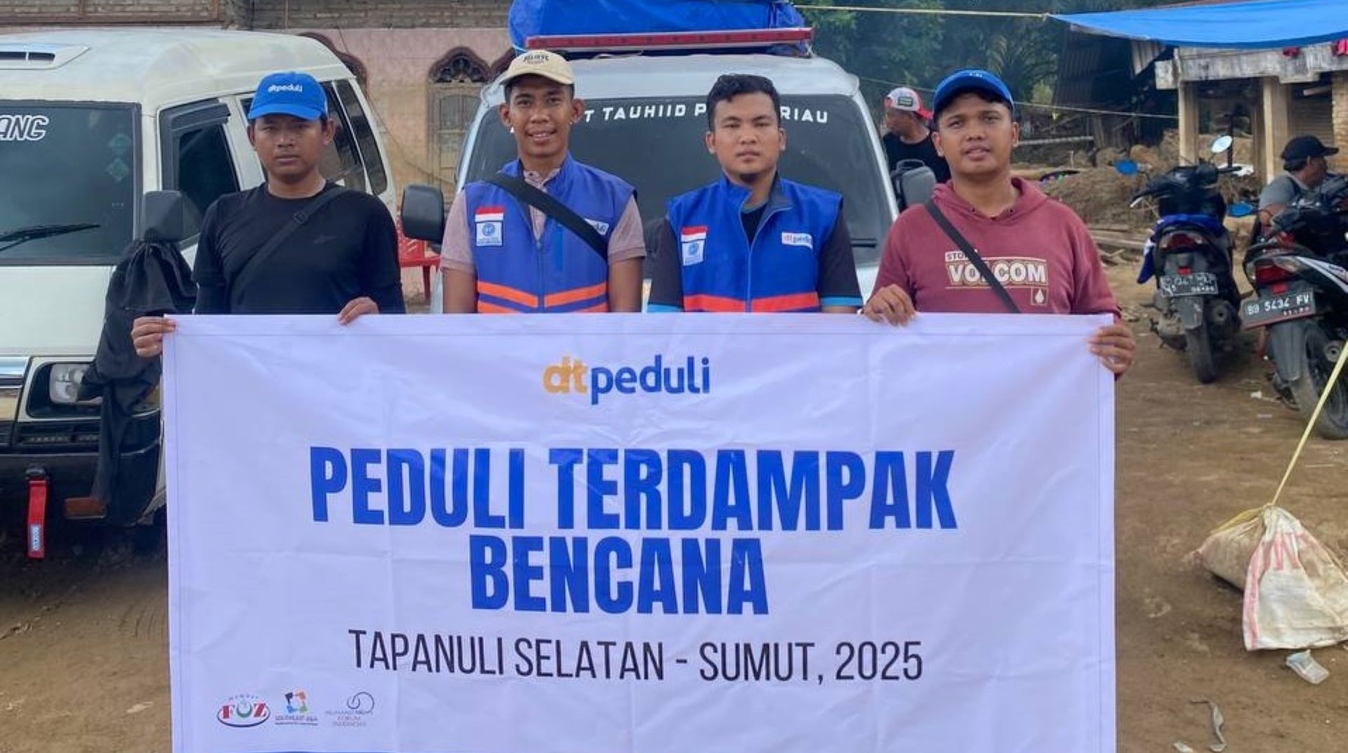 Tapanuli Selatan Darurat Bencana, DT Peduli Riau Salurkan Bantuan Untuk Masyarakat Terdampak