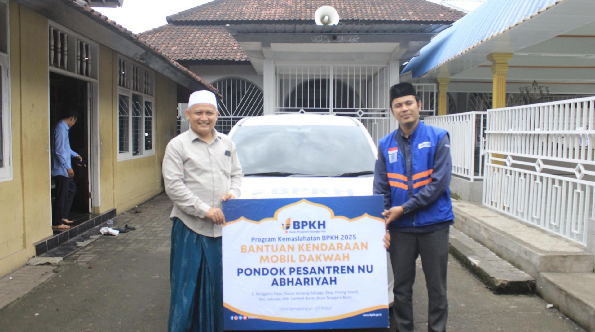 Ponpes NU Abhariyah Terima Bantuan Mobil Layanan Dakwah dari BPKH 