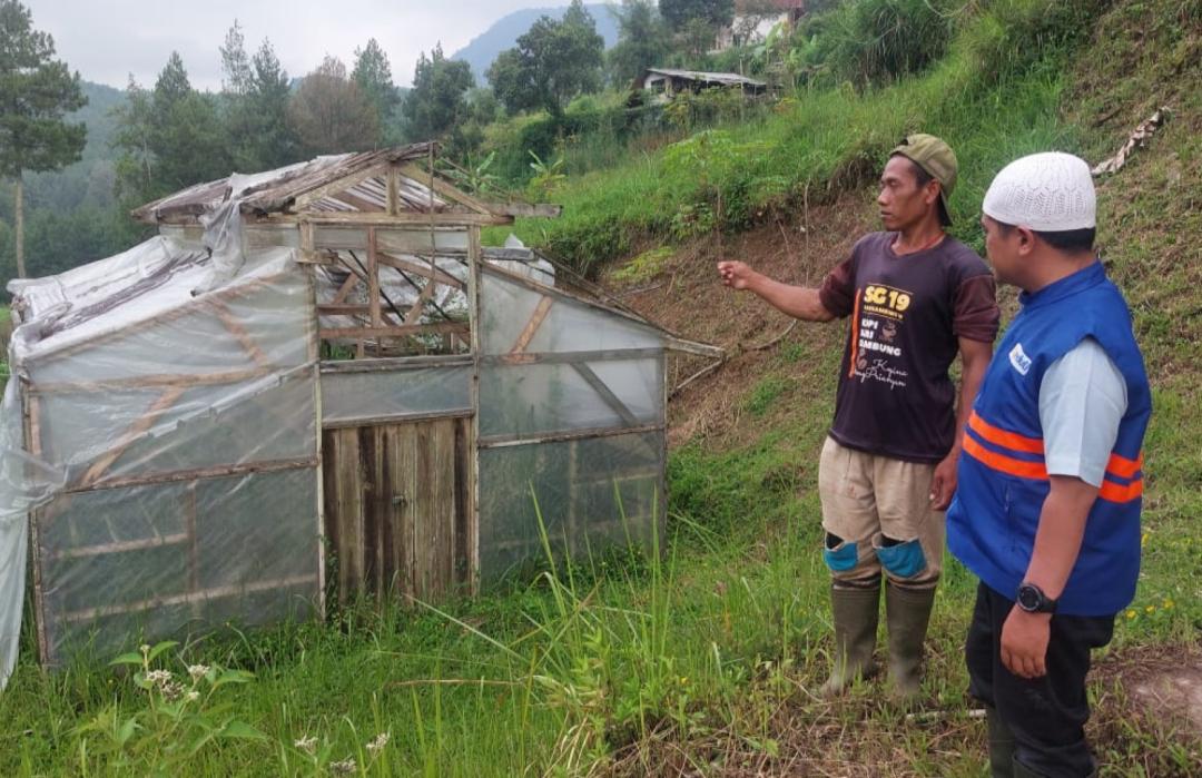 DT Peduli Bandung Menyurvei Pengolahan Kopi untuk Perkuat Pemberdayaan Petani di Desa Mekarsari