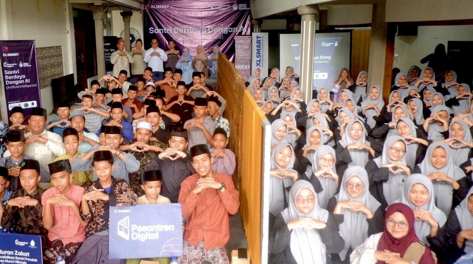 XLSmart dan DT Peduli Perkuat Literasi Digital Santri Melalui Pelatihan AI 