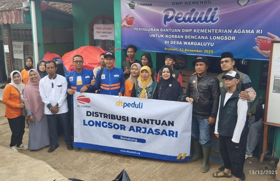 DT Peduli Bersama Koordinator Donatur Bandung Selatan Salurkan Bantuan untuk Korban Longsor Arjasari 