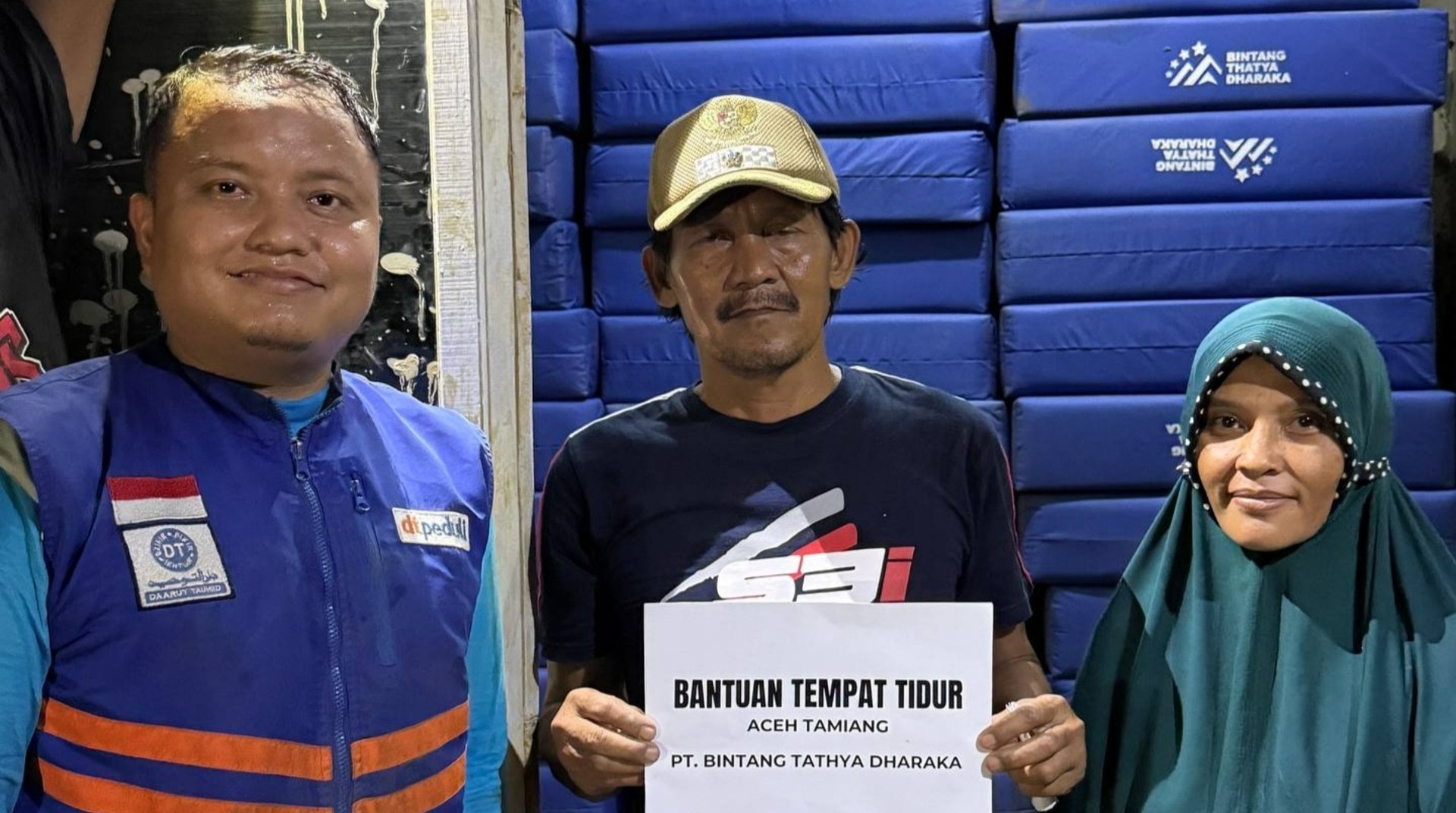 Rumah Hanyut Diterjang Banjir, PT Bintang Tathya Dharaka dan DT Peduli Salurkan 100 Kasur untuk Warga Aceh Tamiang 