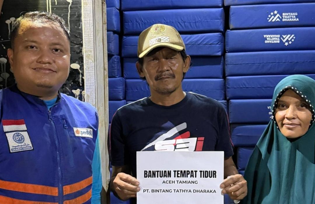 Rumah Hanyut Diterjang Banjir, PT Bintang Tathya Dharaka dan DT Peduli Salurkan 100 Kasur untuk Warga Aceh Tamiang 