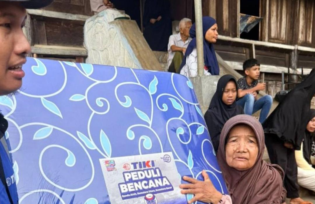 DT Peduli Sumbar Salurkan Paket Peduli Bencana dari TIKI di Jorong Labuah, Agam 